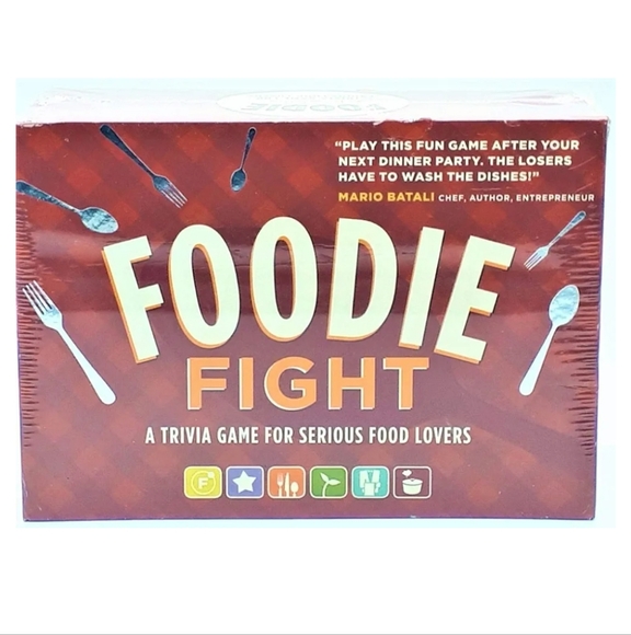 Chronicle Books Other - Foodie Fight Trivia Game NEW